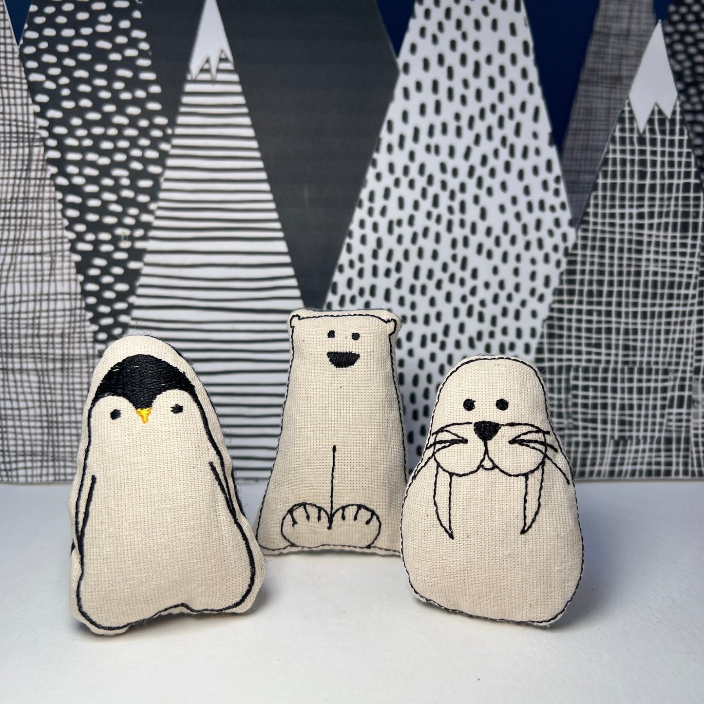 Catnip Frosty Friends Cat Toys