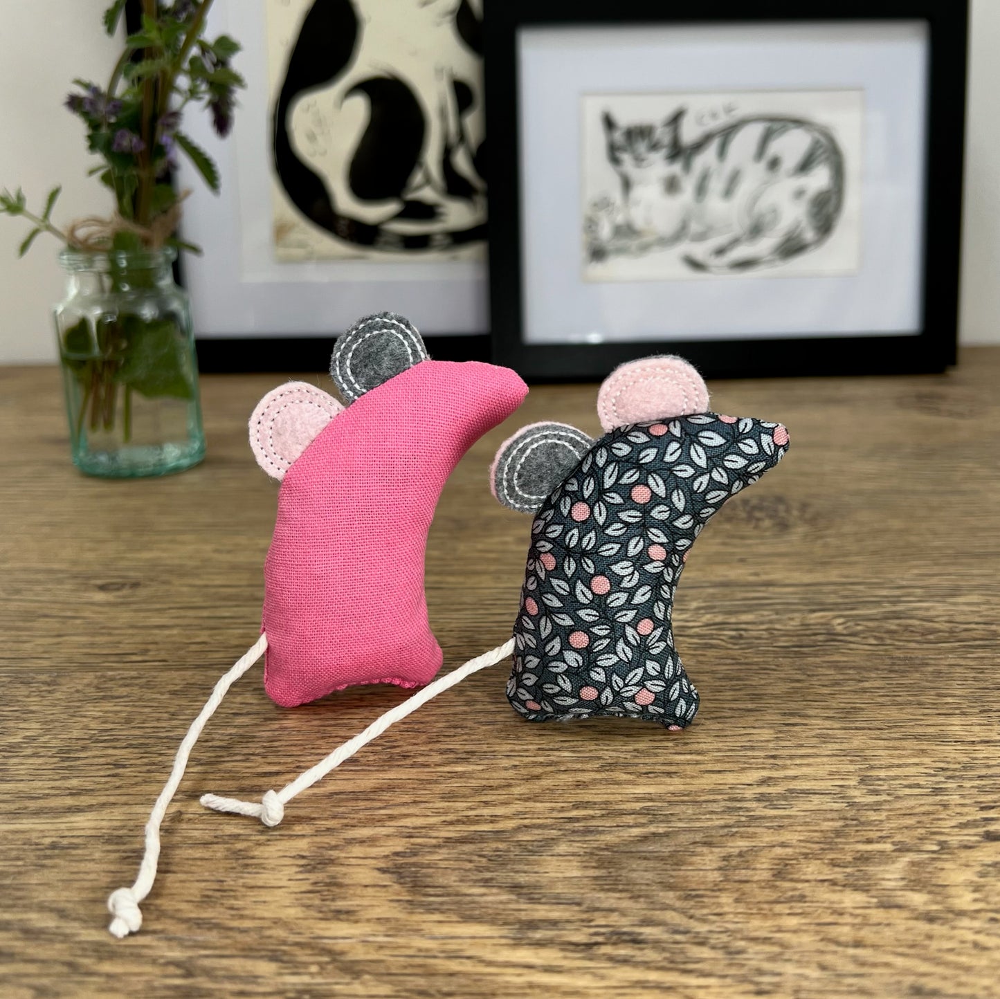 Freak Meowt Luxury Catnip Cat Toys, Gifts for Cats Pesky Meeces
