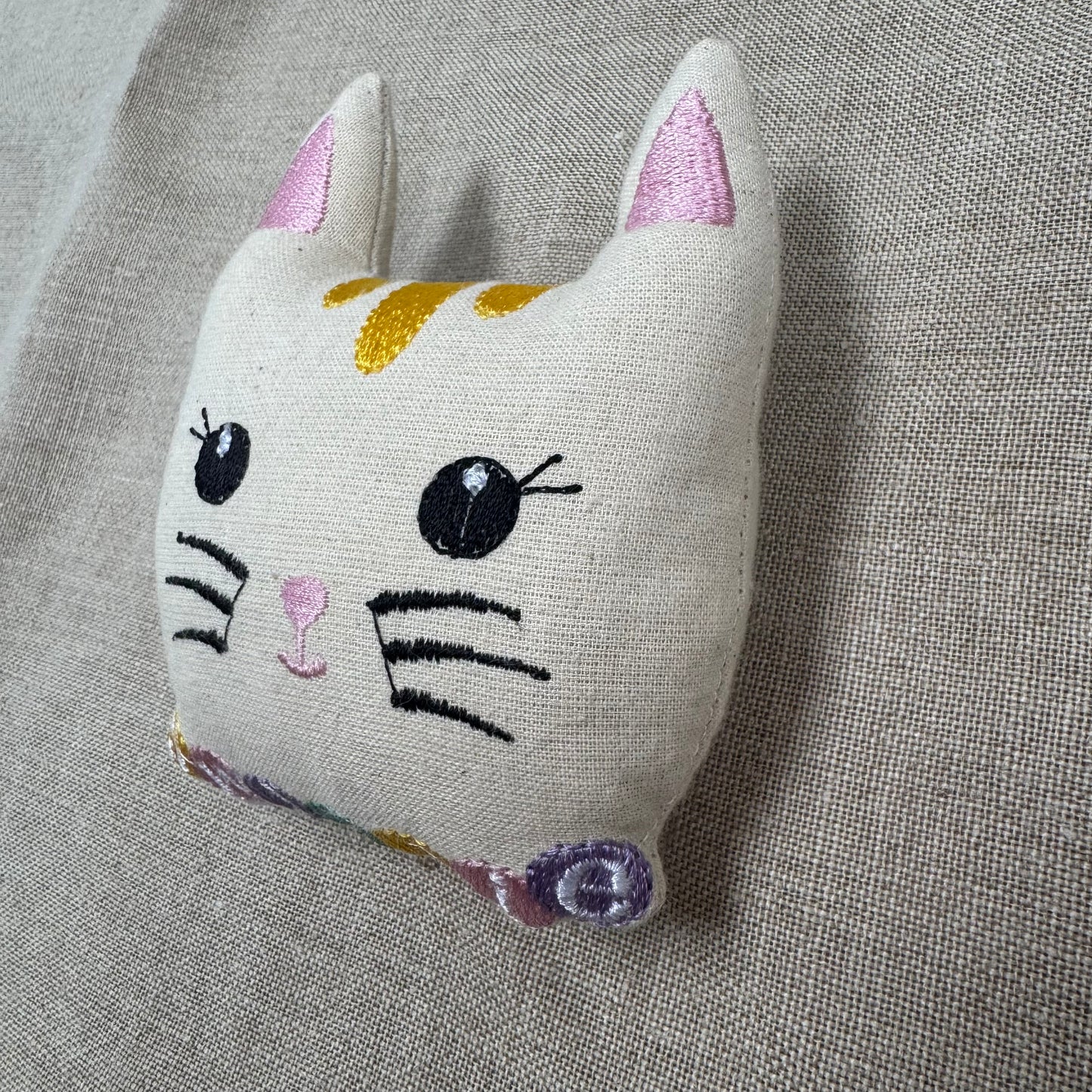 Catnip Tail-Or Swift Cat Toy