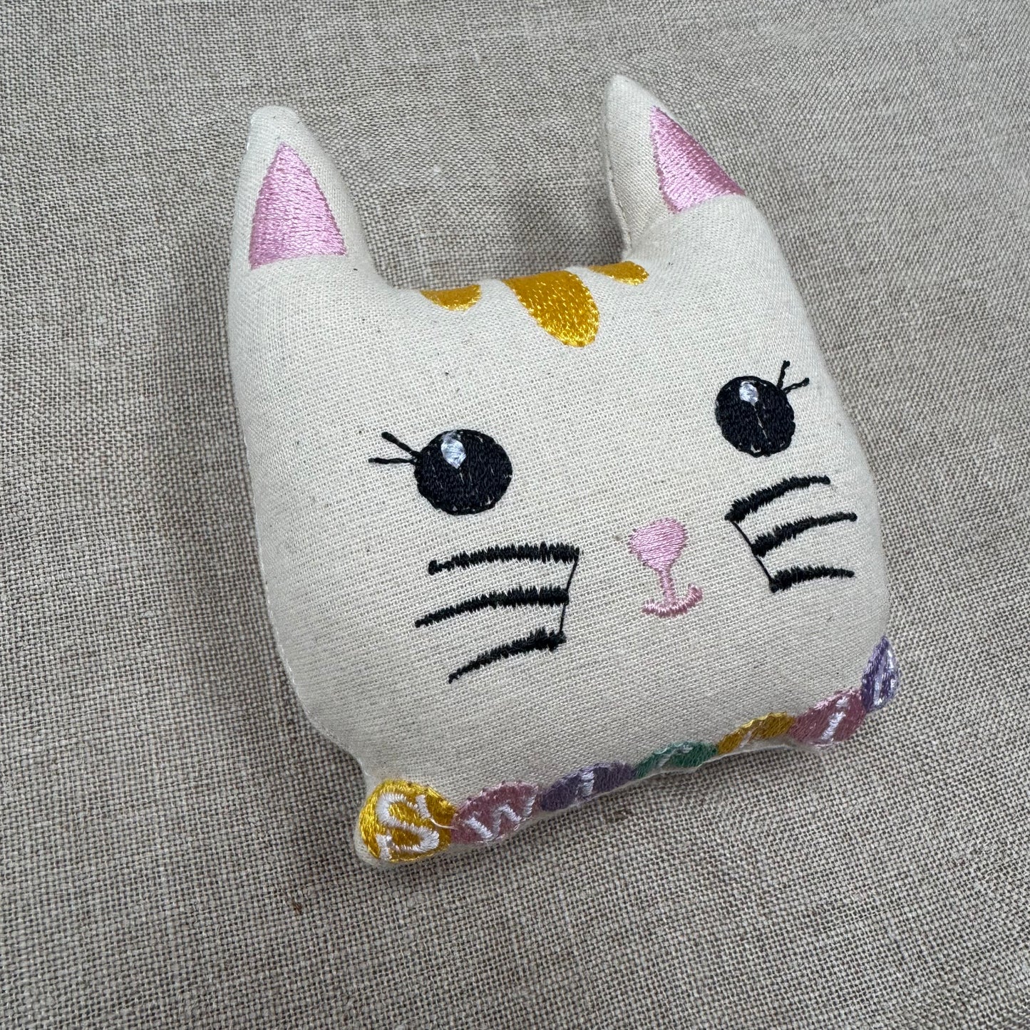 Catnip Tail-Or Swift Cat Toy