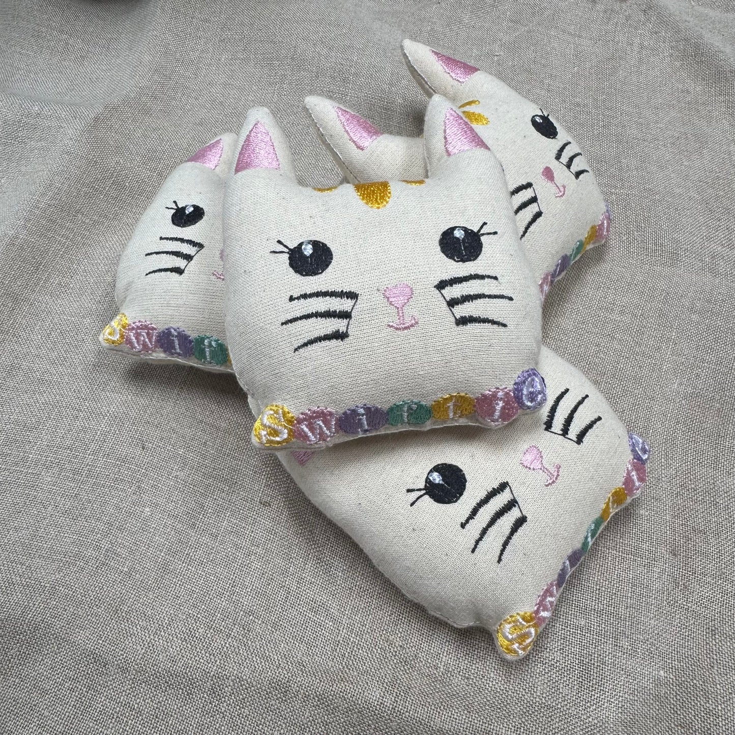 Catnip Tail-Or Swift Cat Toy